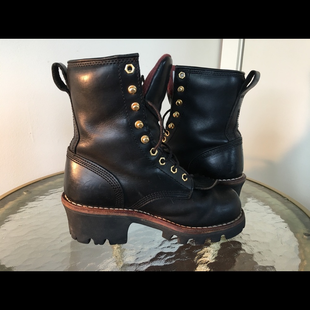 Women’s Chippewa loggers